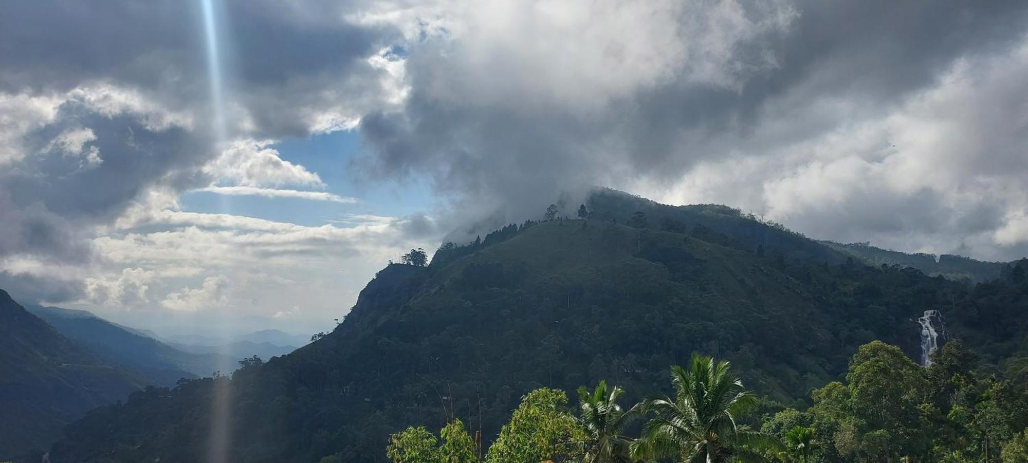 Meditation Monastery Stay Ella Bagian luar foto